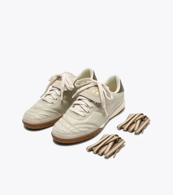 Gold Indoor Metal Sneakers in pelle in stile terrace