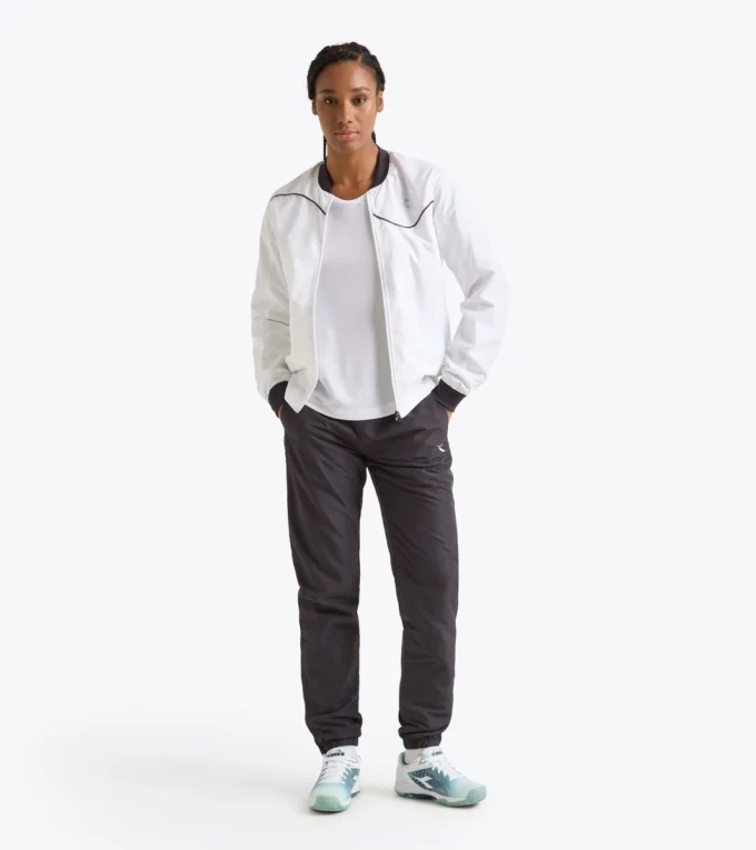 L. Pantaloni da tennis