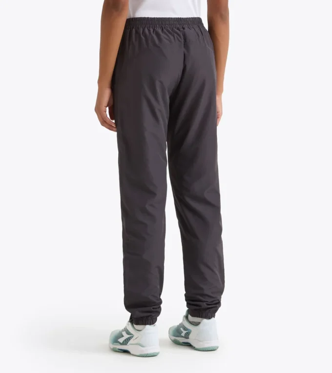 L. Pantaloni da tennis