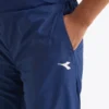 L. Pantaloni da tennis