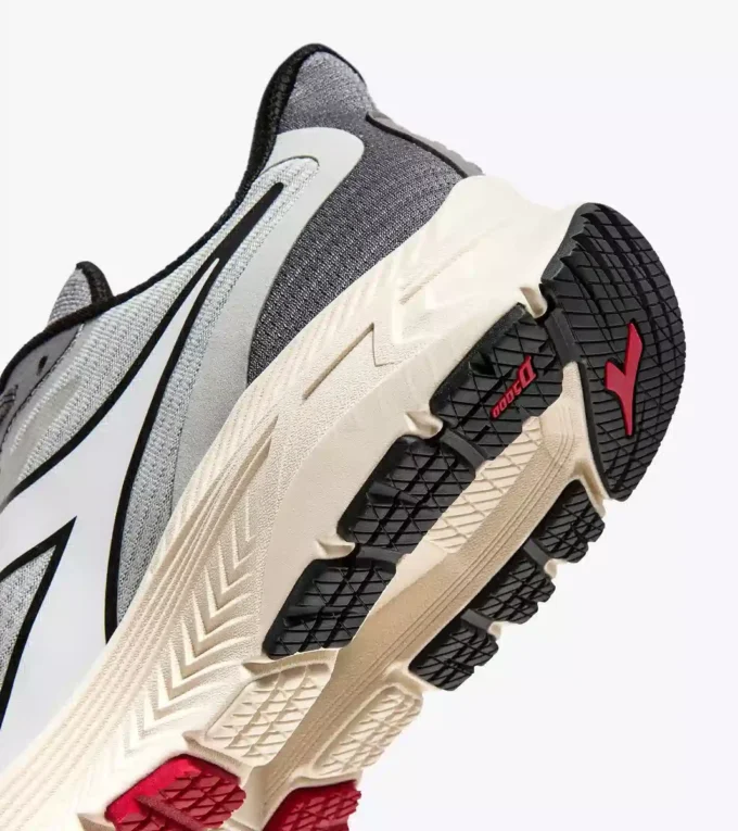 Mythos Blushield 9 Vortice Scarpa da corsa – Ammortizzazione e protezione