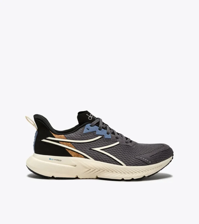 Mythos Blushield Volo 4 2030 Scarpa da running – Realizzata con materiali a ridotto impatto ambientale