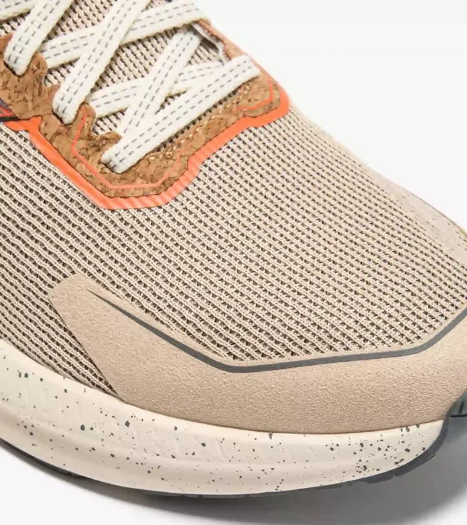 Mythos Blushield Volo 5 2030 Scarpa da running a basso impatto ambientale – Stabilità e leggerezza