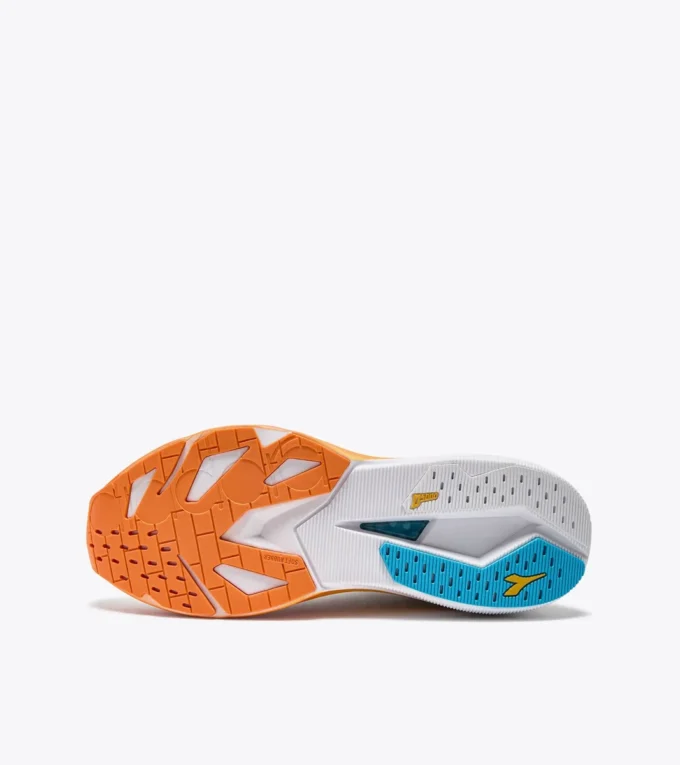 Mythos Blushield Volo 5 Scarpa da running – Stabilità e leggerezza