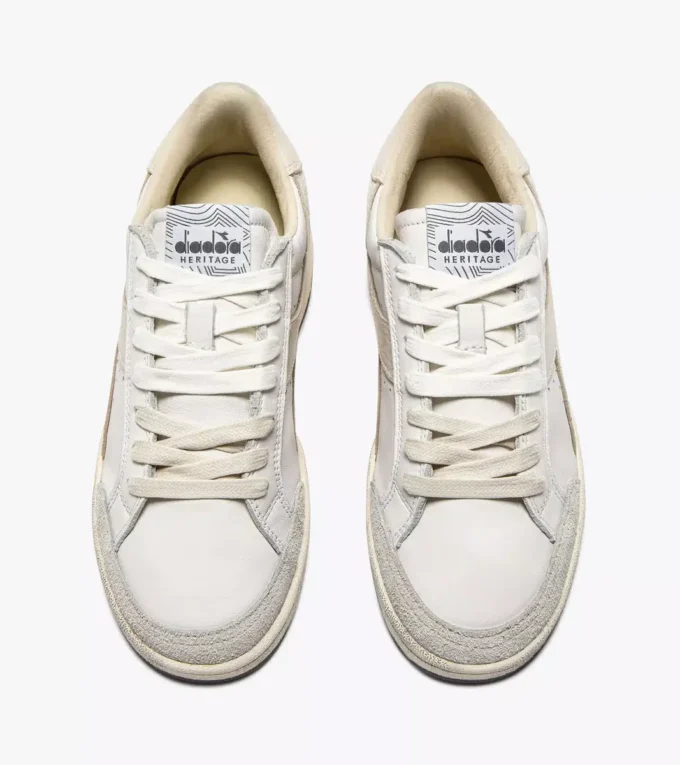 Prestige Used Sneaker Heritage realizzata in pelle
