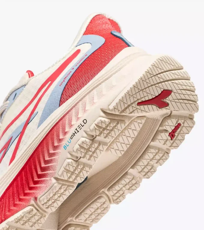 Scarpa da corsa Mythos Blushield 9 Vortice W – Ammortizzazione e protezione