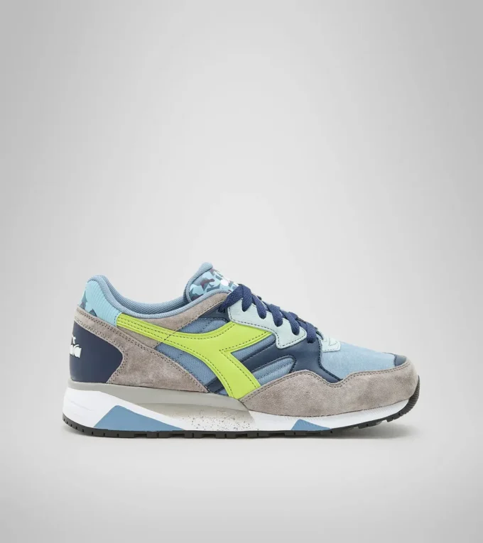 Scarpe sportive N9002