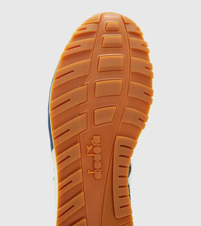 Scarpe sportive N902 Label