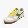 Sneakers in pelle ispirate alla terrazza interna di Seoul