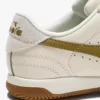 Sneakers in pelle ispirate alla terrazza interna di Seoul