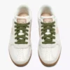 Sneakers in pelle ispirate alla terrazza interna di Seoul
