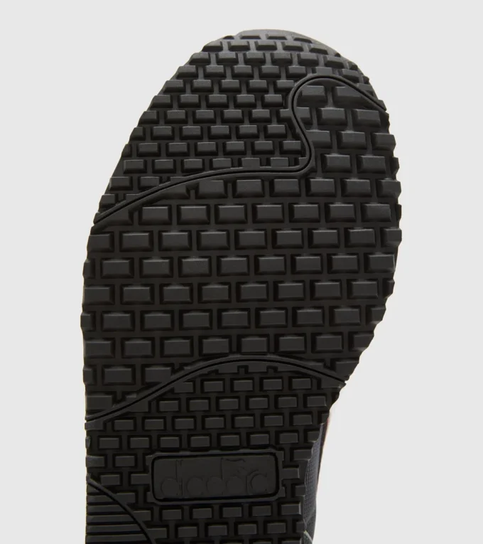 Titan Scarpe sportive