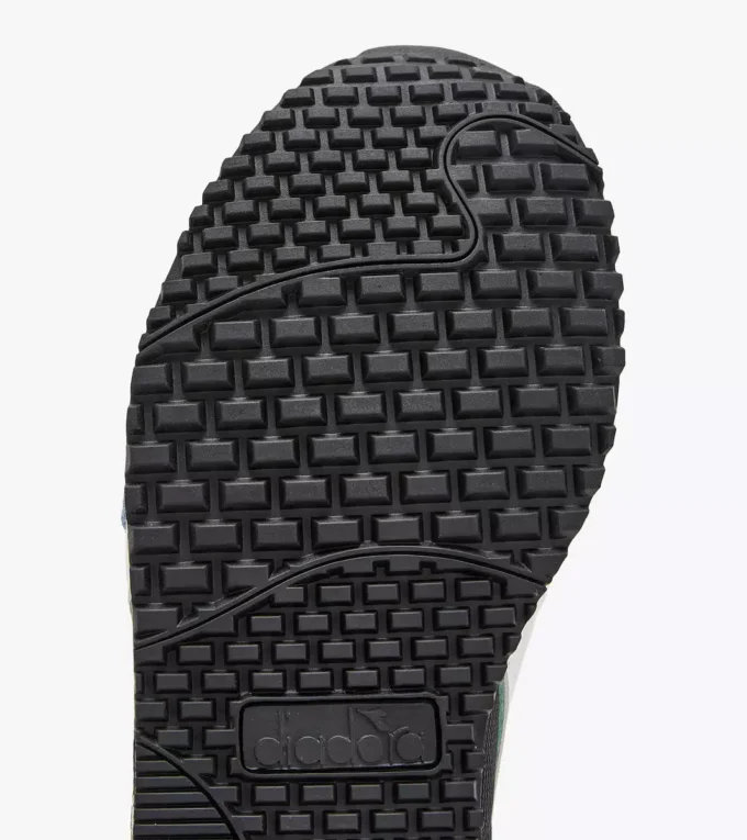 Titan Scarpe sportive